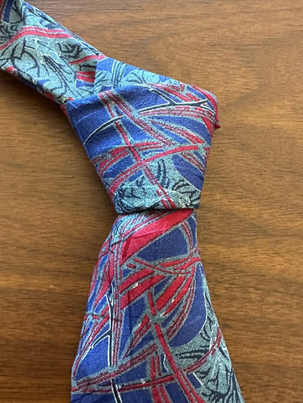Fendi Navy Red Abstract Floral Silk Tie